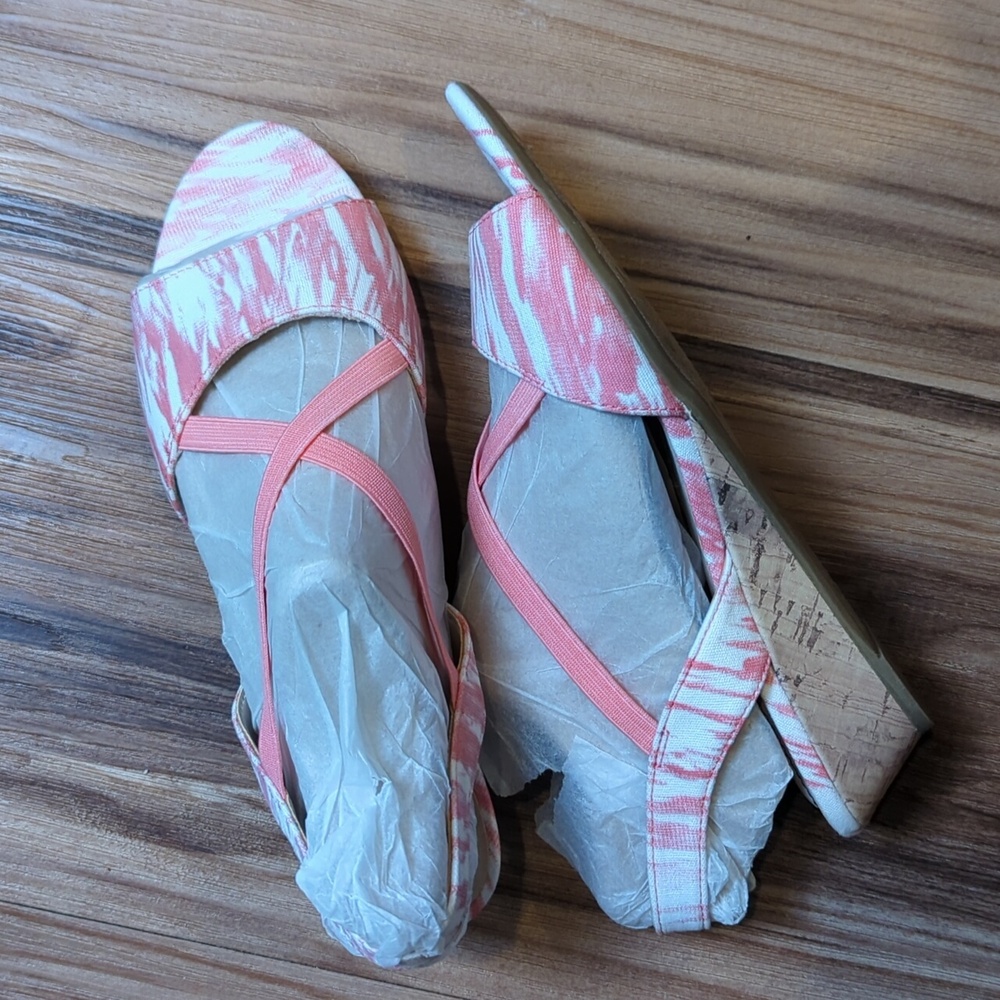 Life Stride Women's Pink & White Blush‎ Flex Wedge Sandals Size 7.5